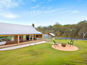 Grandview Accommodation - Hideaway Huts