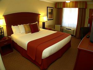 Quality Inn & Suites Santa Cruz Mountains