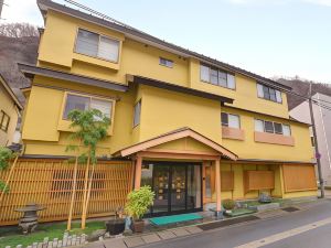 Hot Spring Inn with Fresh Breeze Hayashiya Ryokan