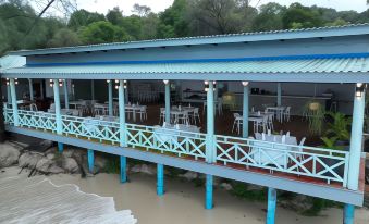 Sandy Beach Bungalows