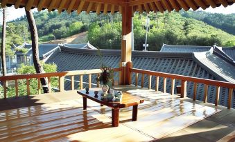 Taean Byeolgung Hanok Pension