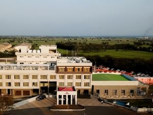 The Aanandam Hotel Resort