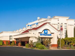 Wyndham Visalia