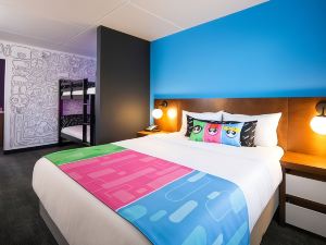 Cartoon Network Hotel