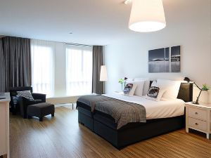 Apartment Overlooking the Scheveningen Harbor