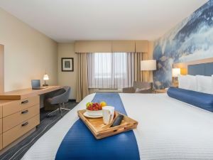 Best Western Plus Marina Gateway Hotel