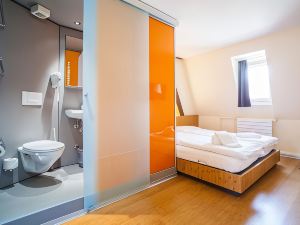 EasyHotel Basel - Self Service and Self Check-IN