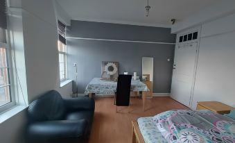 London Edgware Station Apartment