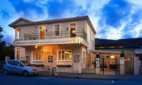 Escape to Picton Boutique Hotel