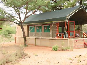 Bateleur Tented Safari Lodge and Bush Spa