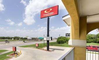 Econo Lodge Inn & Suites Downtown San Antonio Riverwalk Area