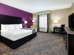 La Quinta Inn & Suites by Wyndham Jourdanton - Pleasanton