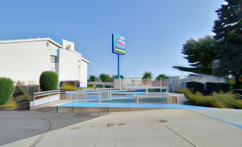 Motel 6 Nashua, NH - North