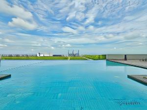 Amber Cove Melaka Pool with Sea View by Stayrene