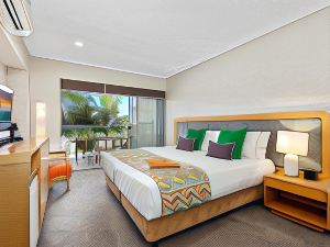 Salt Resort & Spa Apartments by Holiday Management Company