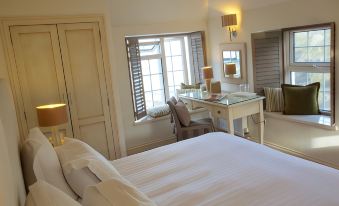 Lugger Hotel ‘A Bespoke Hotel’