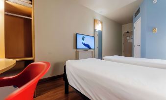 ibis Joinville