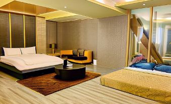 Her Home Spa Motel Chiayi