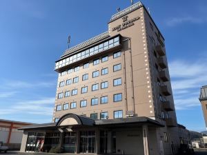 Ozu Plaza Hotel