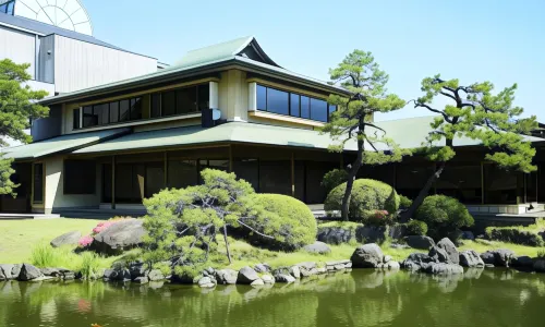 翠翠園旅館 - 文化財產位於小倉新田川藝術酒店