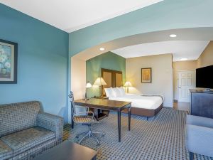 La Quinta Inn & Suites by Wyndham Ely