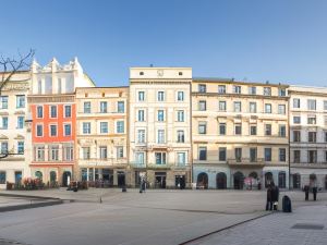 Venetian House Market Square Aparthotel