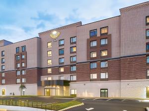 Homewood Suites by Hilton Ottawa Airport