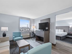 Emerald Hotel & Suites Calgary Airport