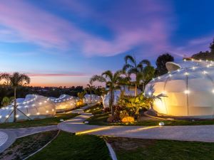 Xishuangbanna Visible Zeqi Tent Hotel