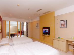 Guest optimal shortcut hotel (SiHong shuanggou town east street shop)