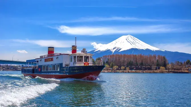 2_Ensoleille Excursion Ship Pleasure Boat Kawaguchiko