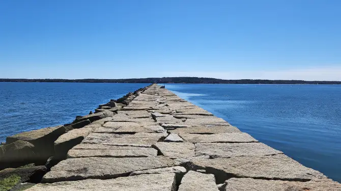 4_Rockland Breakwater Light parking