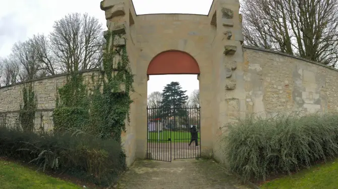 5_Les Vestiges du Castle de Roissy-en-France