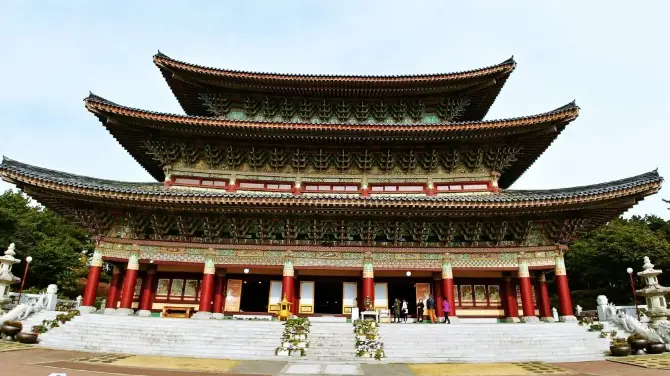 5_Yakcheonsa Temple