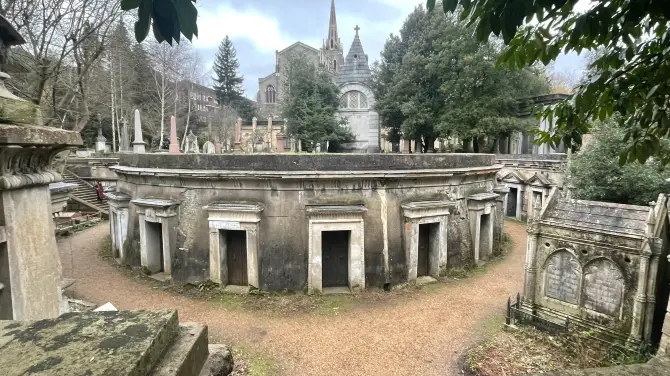 4_Highgate Cemetery