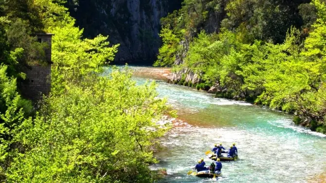 2_Rafting House Outdoors