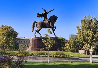 Amir Temur Square