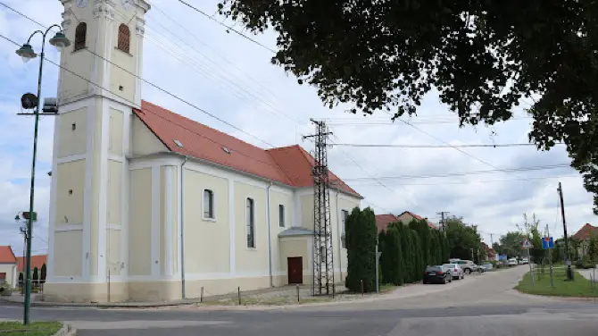 Bősárkányi Szentháromság templom