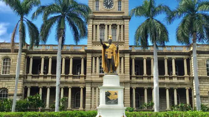 5_King Kamehameha Statue