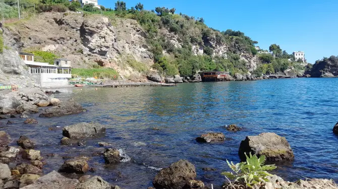 3_La Spiaggia e la Baia di Cartaromana