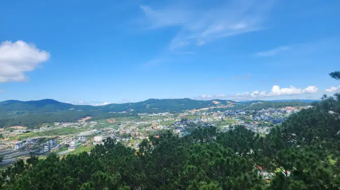 5_Da Lat Cable Car Station