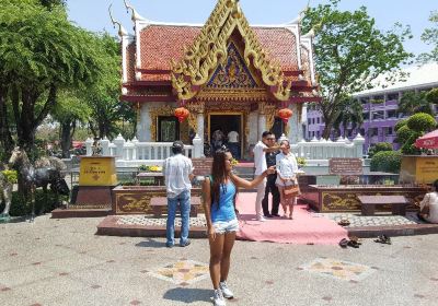 Shrine of King Taksin the Great