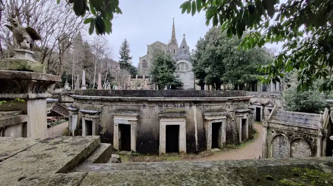 2_Highgate Cemetery