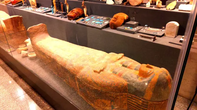 2_Luxor Museum