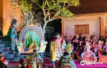 Legong and Barong Waksirsa Dance