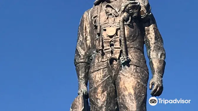 5_Royal Air Force and Allied Air Forces Monument