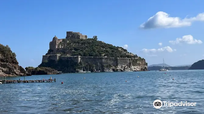 4_La Spiaggia e la Baia di Cartaromana