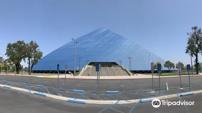 2_Walter Pyramid