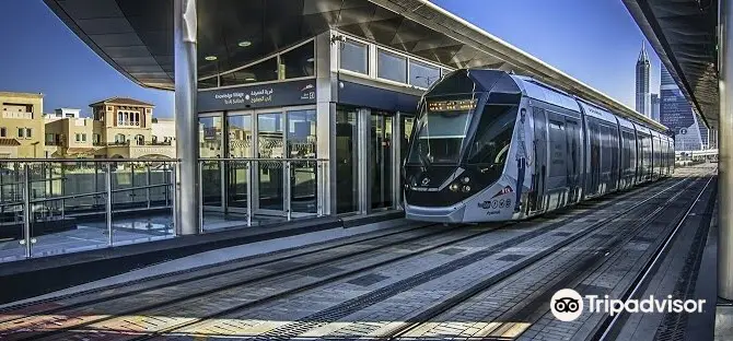 3_Dubai Tram