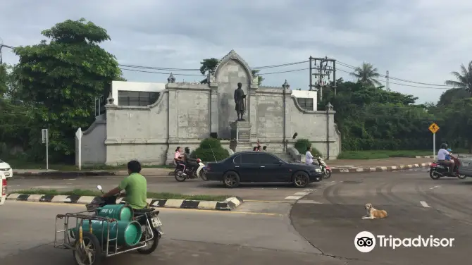 Phraya Srisunthornwohan Monument